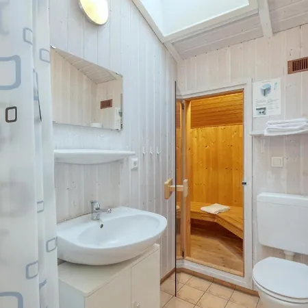 Prázdninový dům Strandpark 11 *